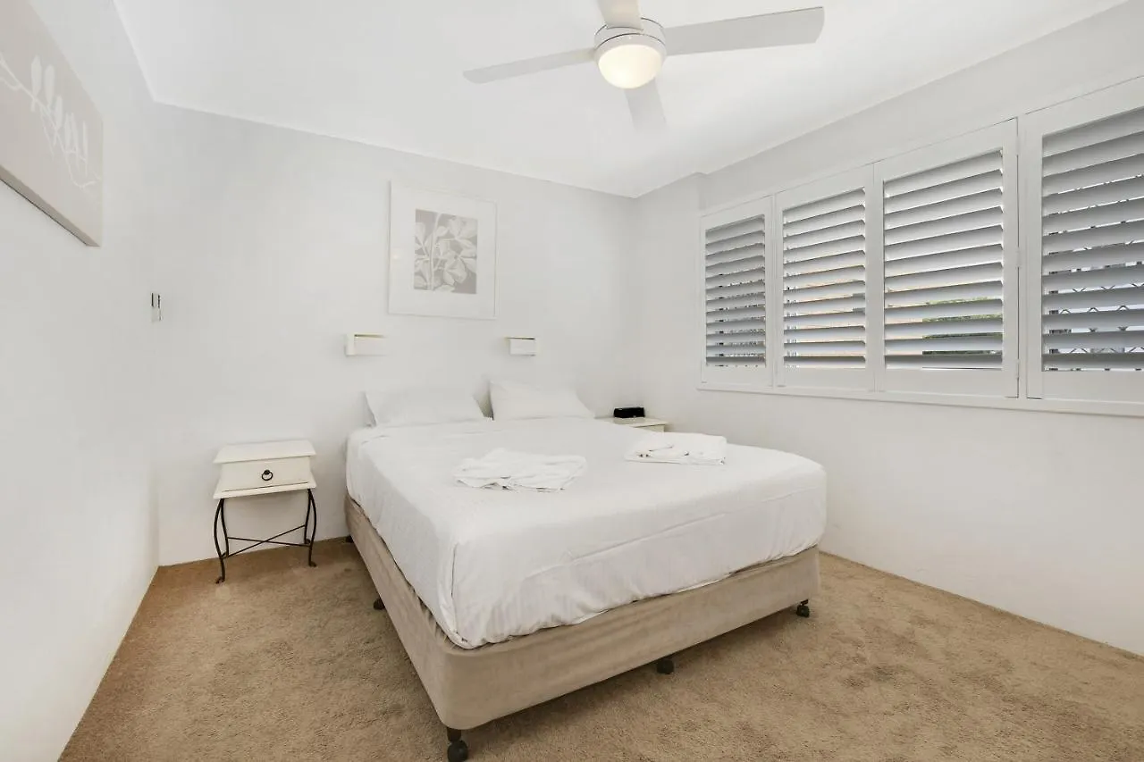 2 Bedroom Top Floor Unit - Ocean Views And Pool- Headlands Resort Alexandra Headland 0*,  Avustralya